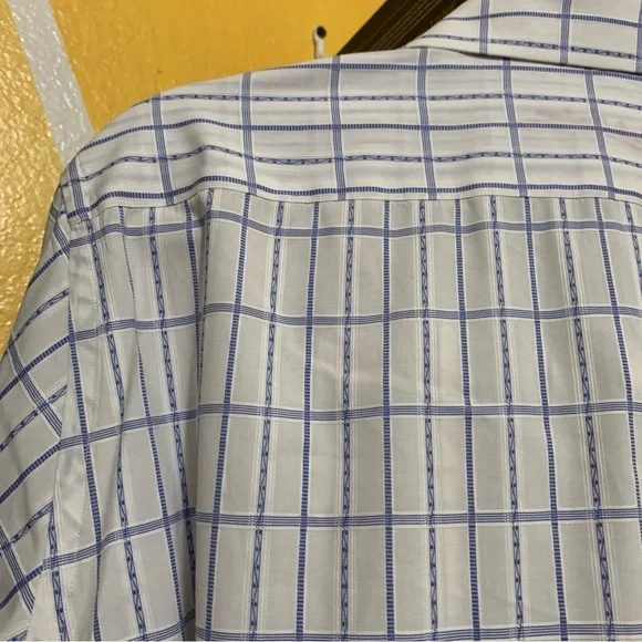 Robert Graham White & Blue Striped Button Up Long Sleeve Size Large (42 16 1/2) - Picture 4 of 12